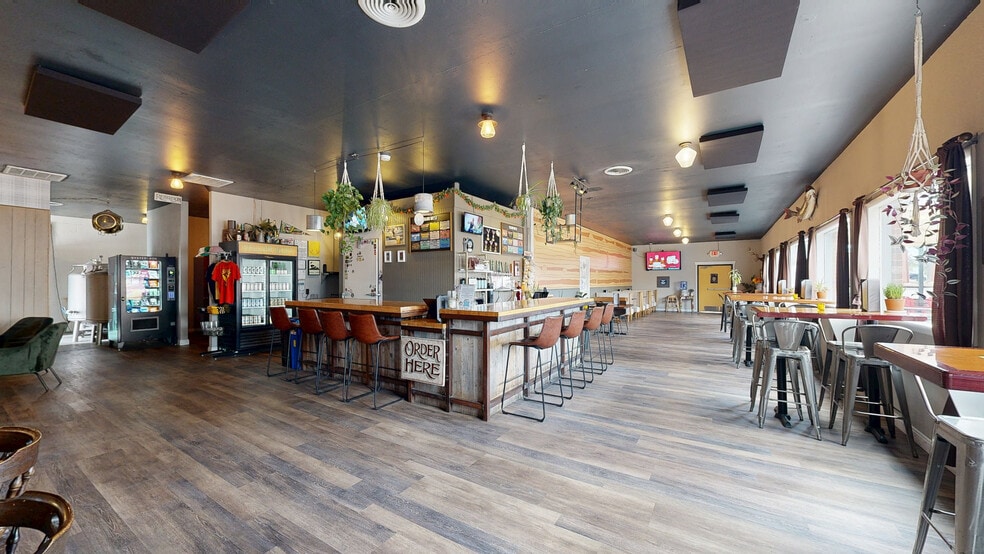 Four-Building Retail/ Flex Property portfolio of 4 properties for sale on LoopNet.com - Matterport 3D Scan - Image 3 of 26