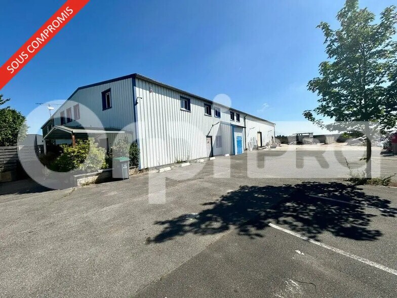 Flex in Varennes-Jarcy for sale - Building Photo - Image 1 of 4
