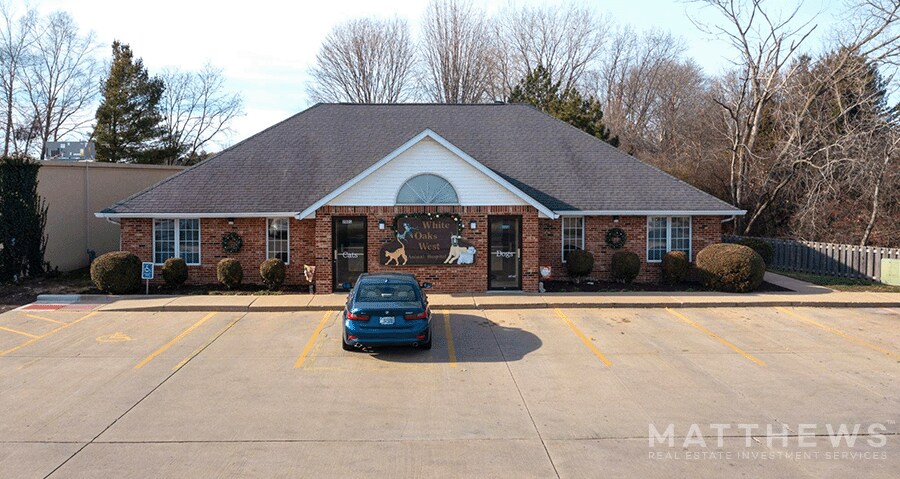 2801 W White Oaks Dr, Springfield, IL for sale - Primary Photo - Image 1 of 1