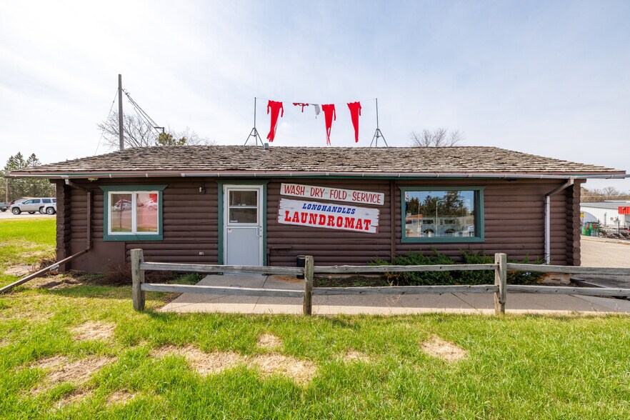 808 1st St E, Park Rapids, MN 56470