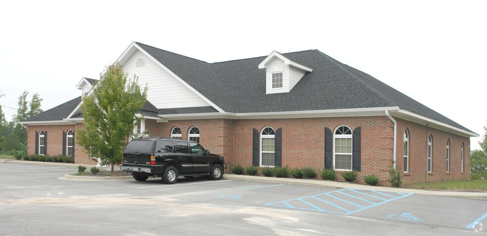 125 Alpine Cir, Columbia, SC for sale - Building Photo - Image 1 of 1