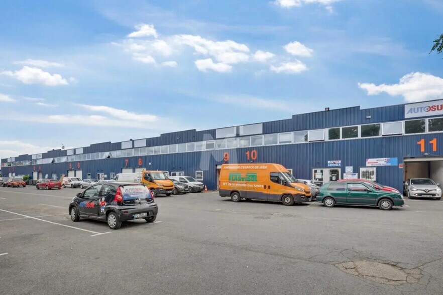 Flex in Chilly-Mazarin for lease - Building Photo - Image 2 of 8