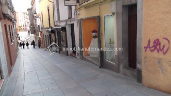 Retail in Cáceres for sale - Building Photo - Image 1 of 7