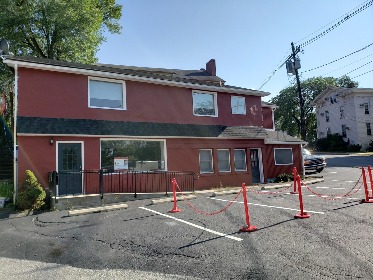 15 Greenwich St, Belvidere, NJ 07823