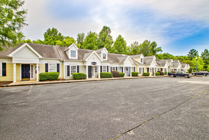 500 W Lanier Ave, Fayetteville, GA for sale - Building Photo - Image 3 of 26