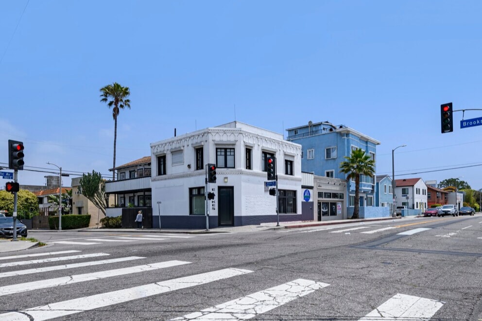 900-904 Pacific Ave, Venice, CA for lease Building Photo- Image 1 of 12