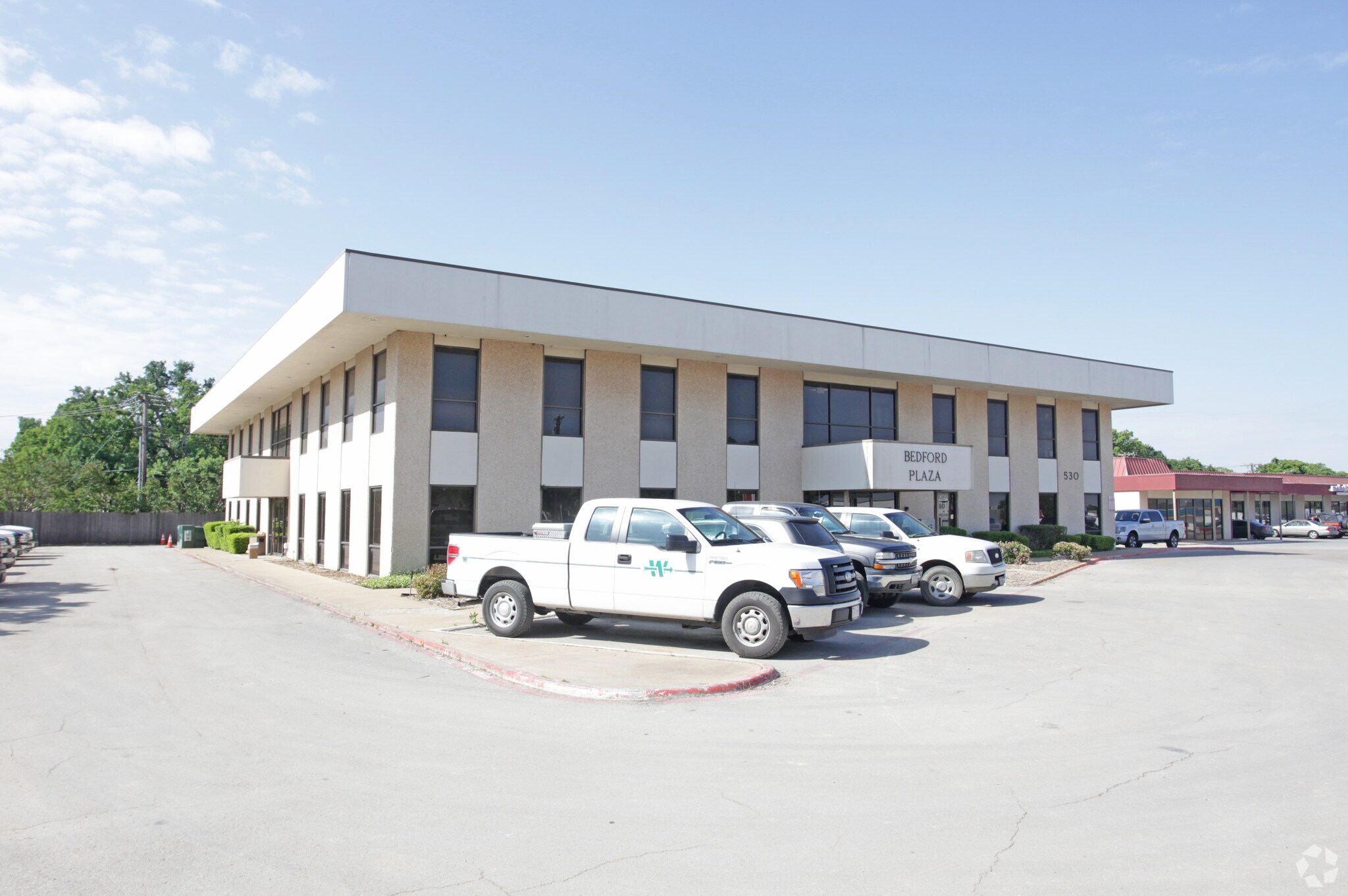 530 Bedford Rd, Bedford, TX 76022 Bedford Plaza