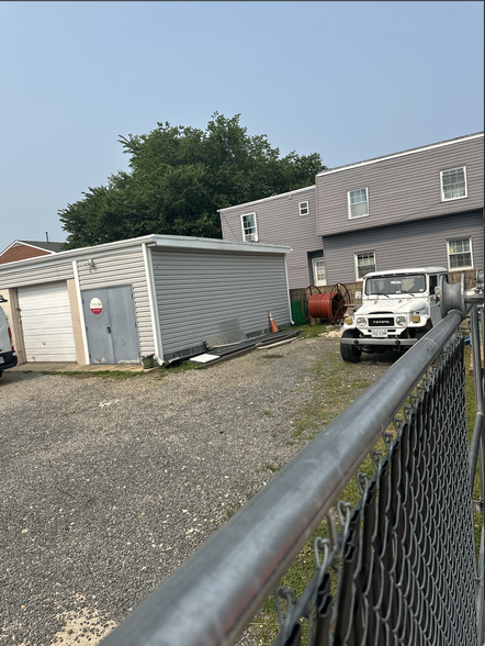 1611 S Walter Reed Dr, Arlington, VA for lease - Building Photo - Image 3 of 11