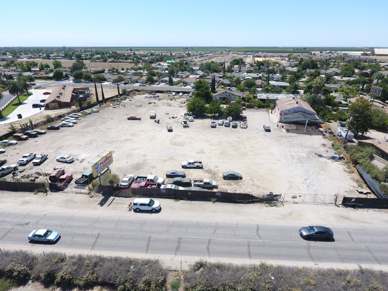 974 Frontage Rd, Mc Farland, CA 93250