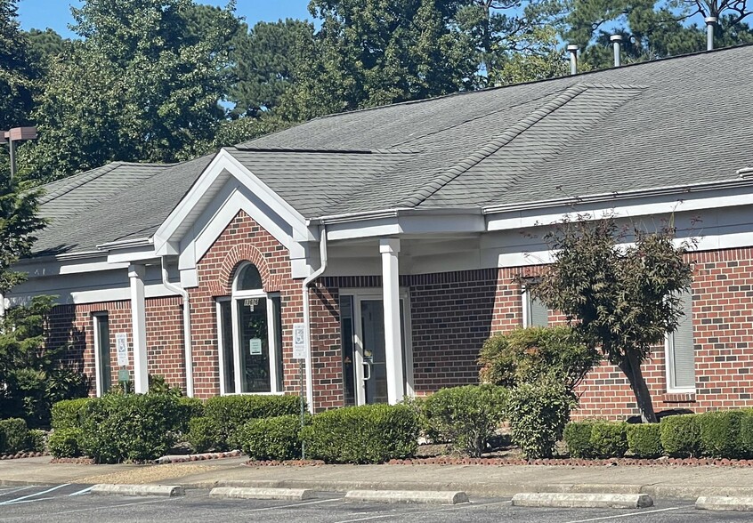 13626 Warwick Blvd, Newport News, VA for lease - Building Photo - Image 3 of 10