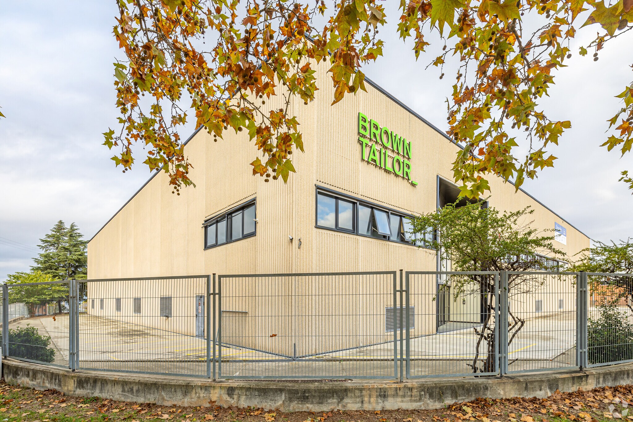 Carrer de Ramon Farguell, 51-53, Manresa, Barcelona for sale Building Photo- Image 1 of 9