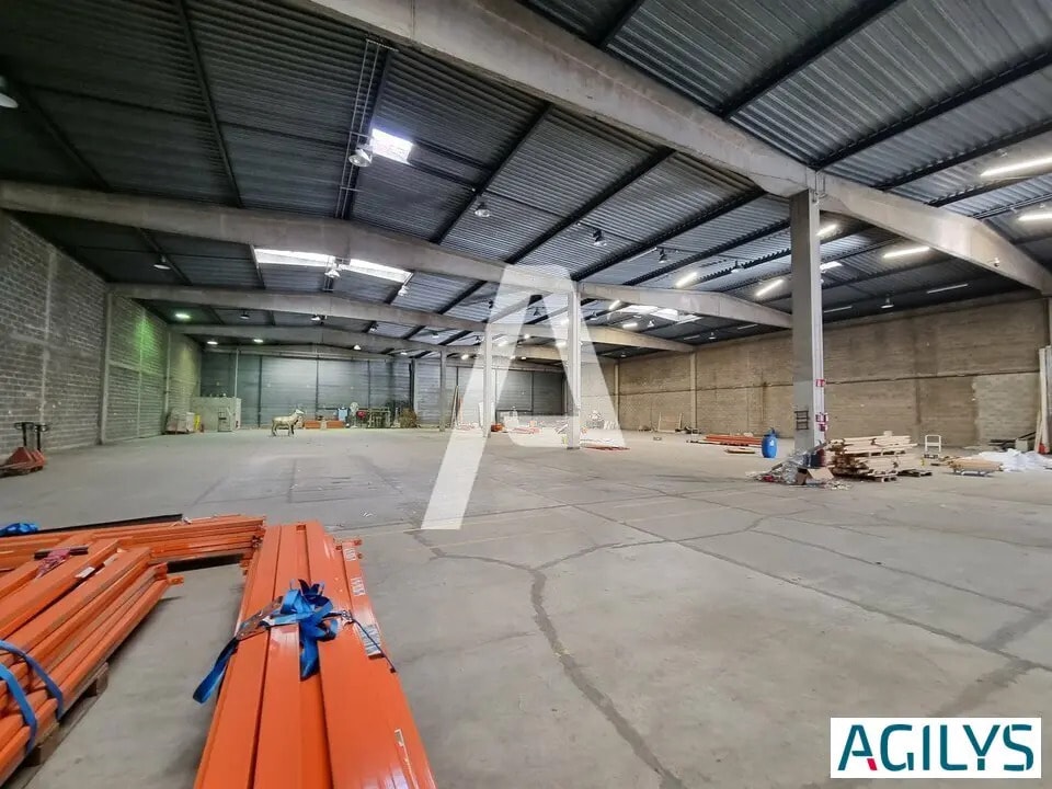 Industrial in Morangis for lease Interior Photo- Image 1 of 6