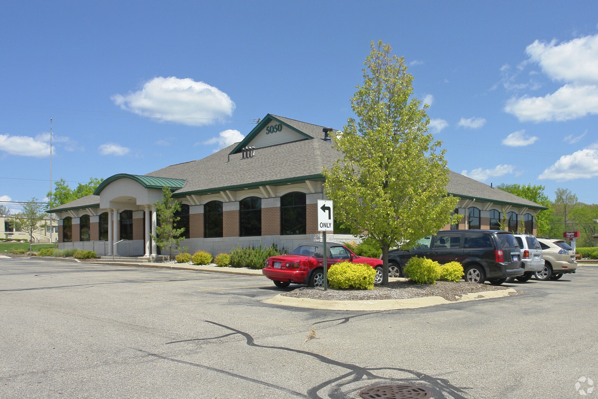 5050 Cascade Rd SE, Grand Rapids, MI for lease Primary Photo- Image 1 of 4