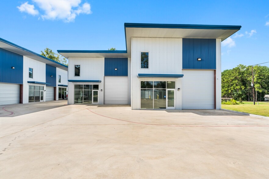 32415 Tamina Rd, Magnolia, TX for lease - Building Photo - Image 1 of 22