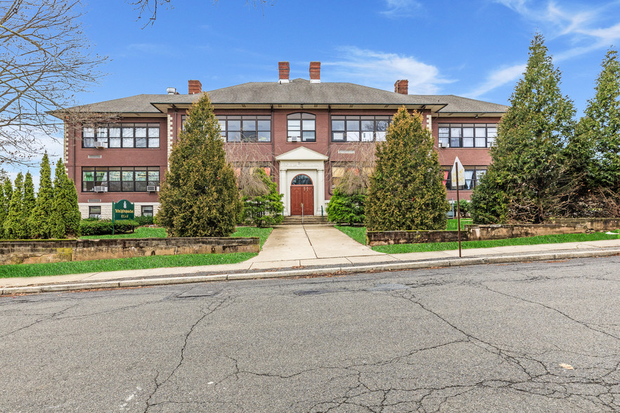 50 Oakdene Ave, Teaneck, NJ for sale - Primary Photo - Image 1 of 1