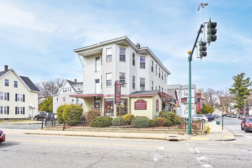 142 Highland St, Worcester, MA for lease - Building Photo - Image 2 of 14