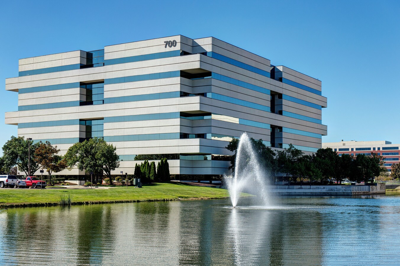 700 Tower Dr, Troy, MI 48098 Office for Lease