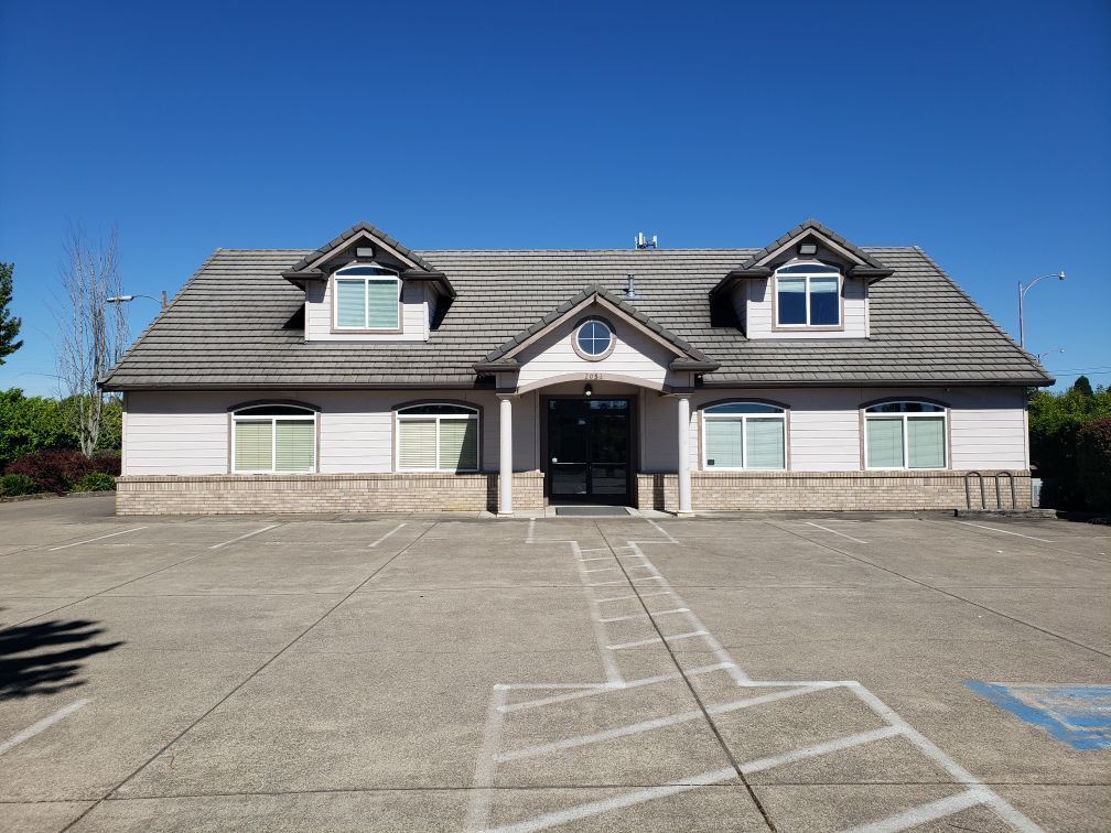 2053 Laura St, Springfield, OR for lease Interior Photo- Image 1 of 8