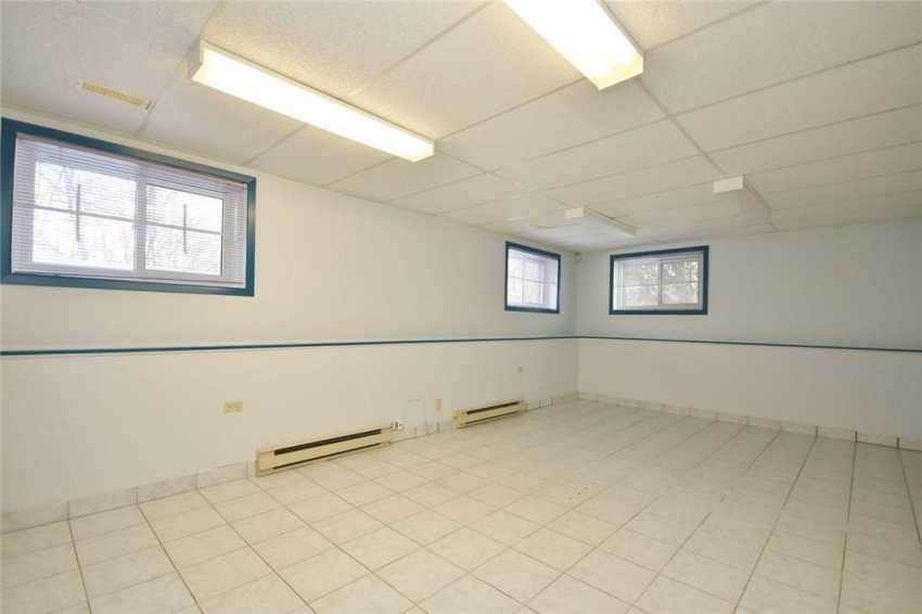 1399 Ellsworth Lane, Ottawa, ON for lease - Interior Photo - Image 3 of 10