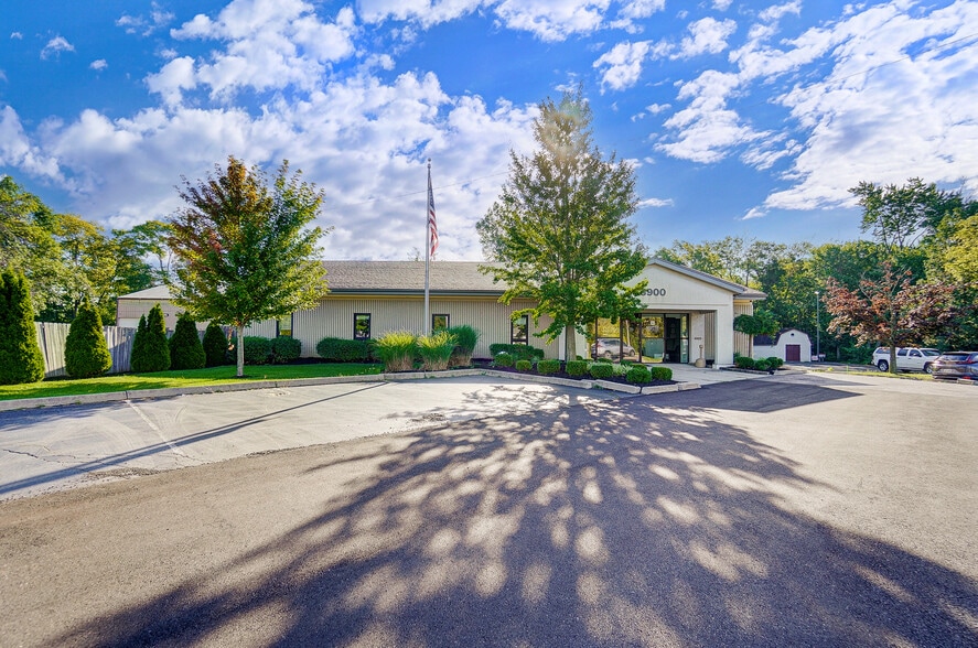 8900 N Dixie Dr, Dayton, OH for lease - Building Photo - Image 1 of 42