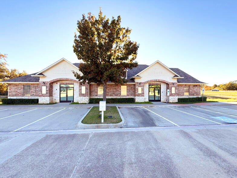 1241 Cross Timbers Rd, Flower Mound, TX for lease - Building Photo - Image 1 of 5