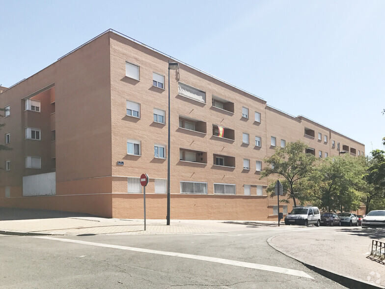 Calle Estocolmo, 1-19, Alcorcón, Madrid for lease - Primary Photo - Image 1 of 3