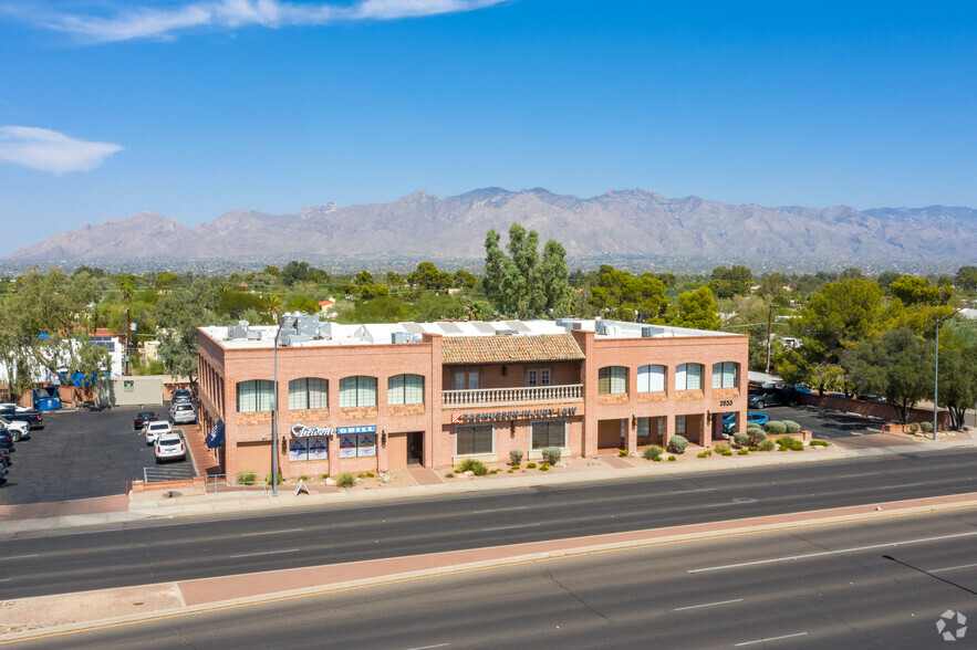 2033 E Speedway Blvd, Tucson, AZ for sale - Building Photo - Image 2 of 2