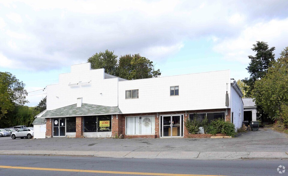 251 Highland Ave, Middletown, NY for sale - Primary Photo - Image 1 of 1