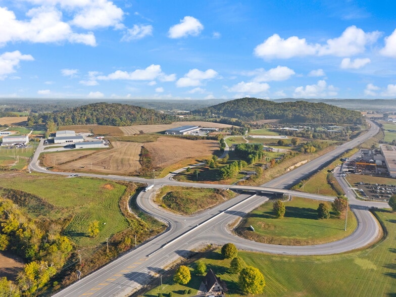 300 Coin Rd, Somerset, KY for lease - Building Photo - Image 3 of 4