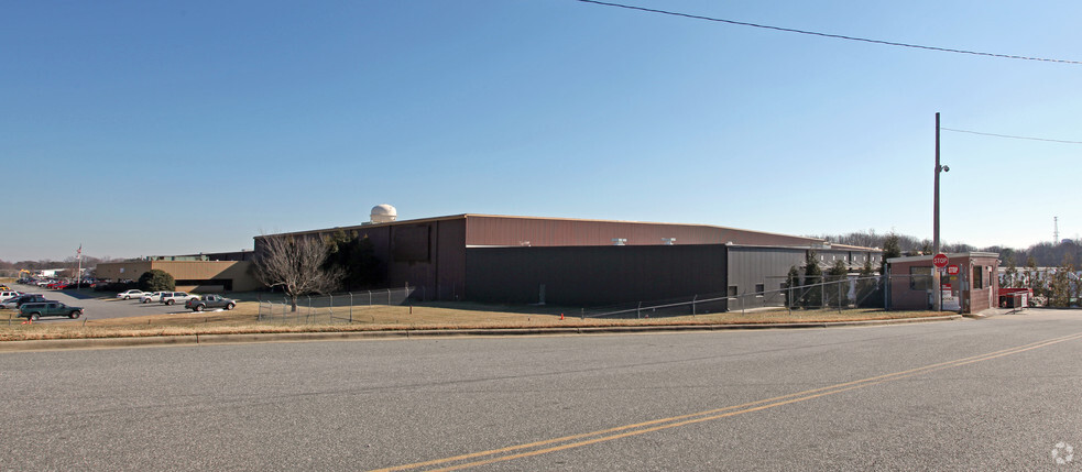 638-700 N Main St, Kernersville, NC for sale - Primary Photo - Image 1 of 1