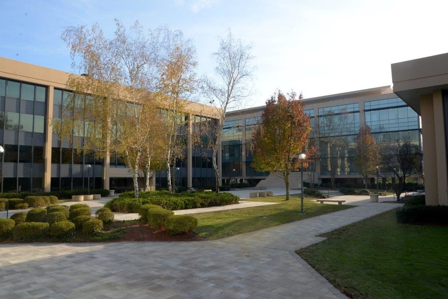 3000 Westchester Ave, Purchase, NY for lease - Primary Photo - Image 1 of 2