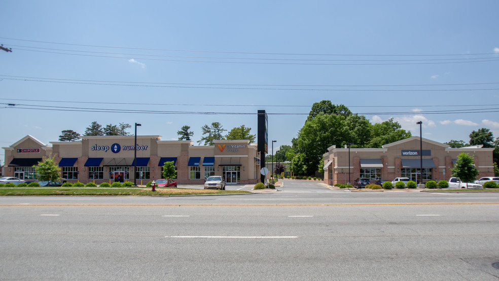 2313 N Main St, High Point, NC for lease - Building Photo - Image 3 of 5