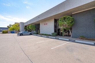7631 E Greenway Rd, Scottsdale, AZ for lease Building Photo- Image 2 of 12