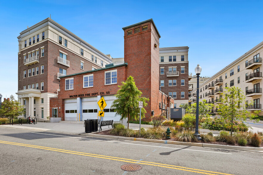 6801 Cameron Dr NW, Washington, DC for sale - Building Photo - Image 3 of 46