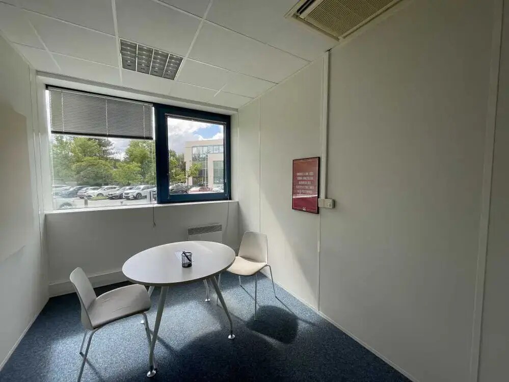 3 Allée Du Moulin Berger, Écully for lease Interior Photo- Image 1 of 11