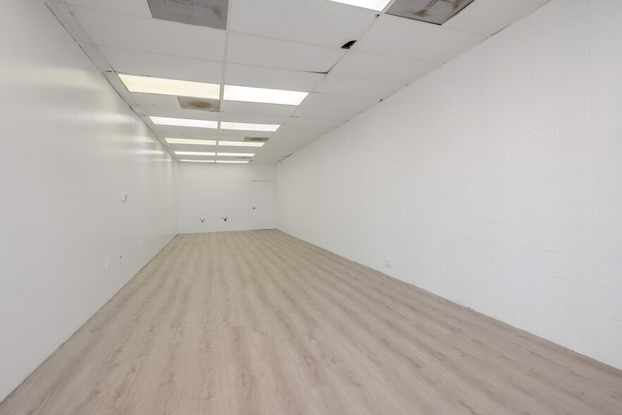 1620 S Hoover St, Los Angeles, CA for lease - Building Photo - Image 3 of 11