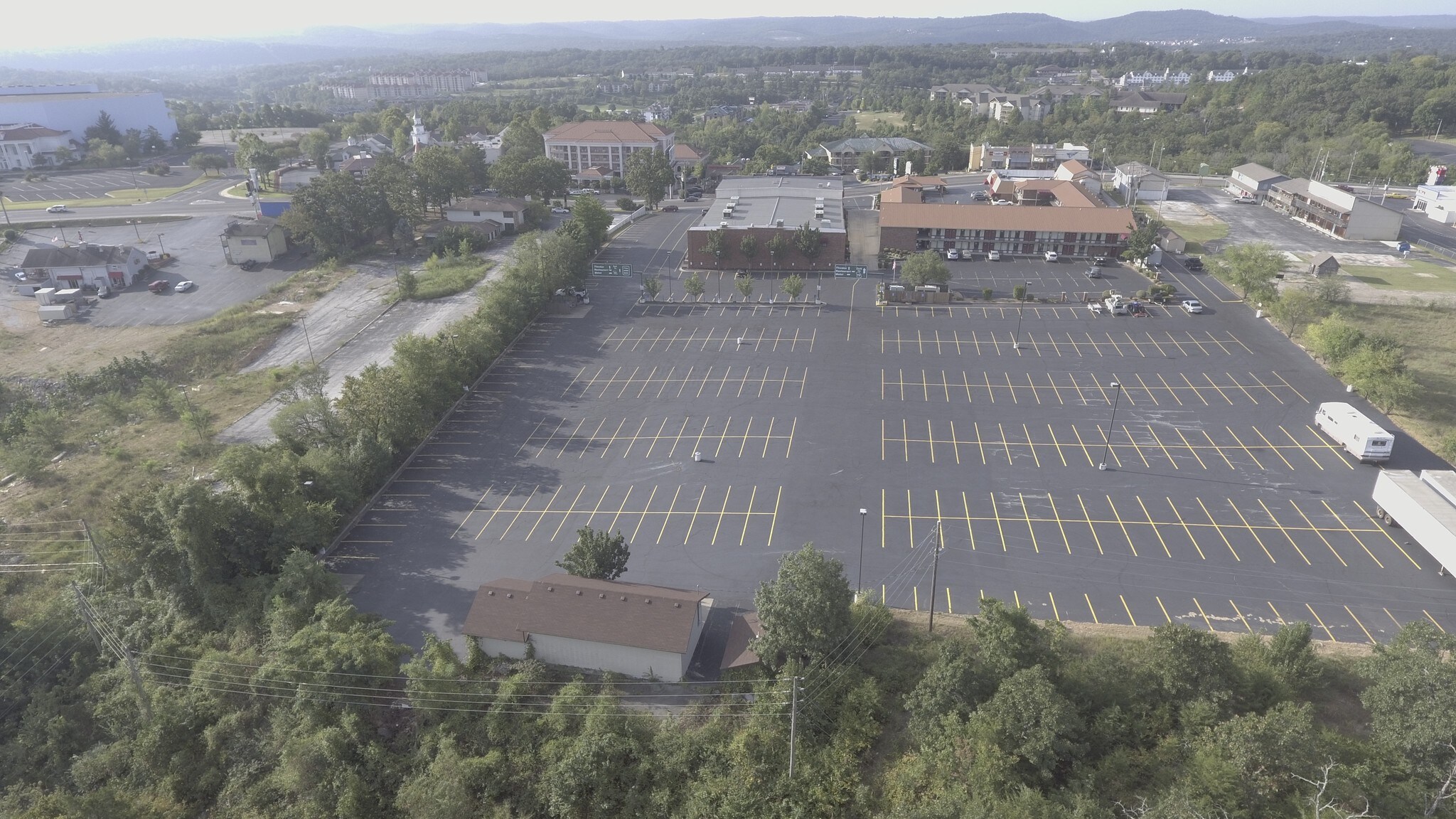 2835 W 76 Country Blvd, Branson, MO for sale Primary Photo- Image 1 of 1