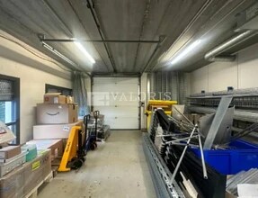 Flex in Saint-Priest for lease Interior Photo- Image 1 of 6