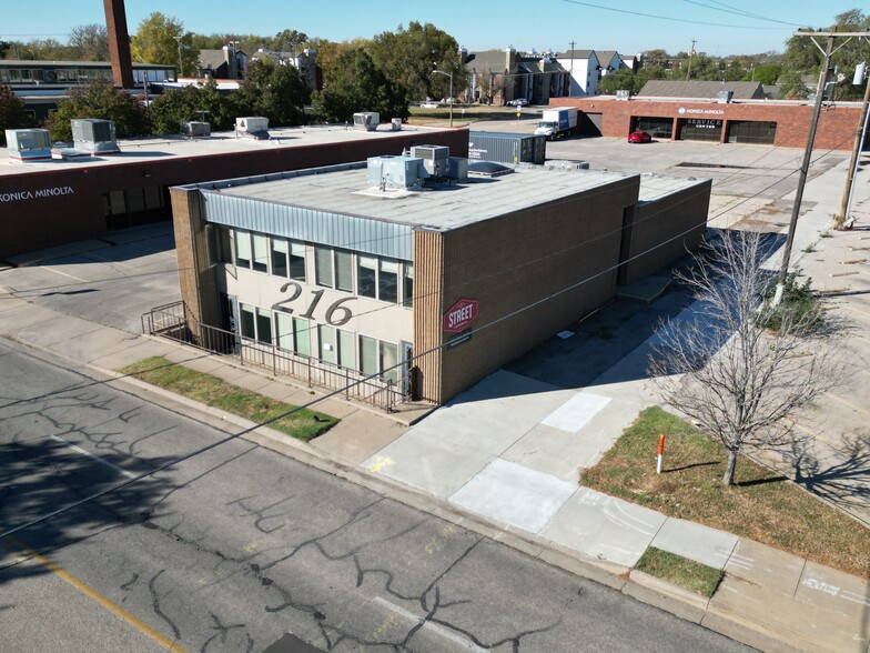 216 W Murdock St, Wichita, KS for lease - Building Photo - Image 2 of 4