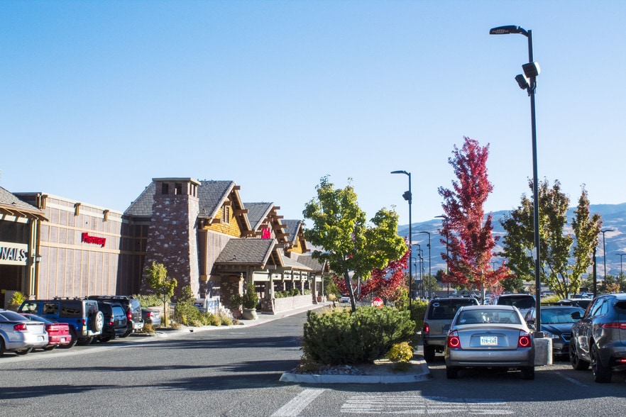 1620 Robb Dr, Reno, NV for lease - Building Photo - Image 2 of 3