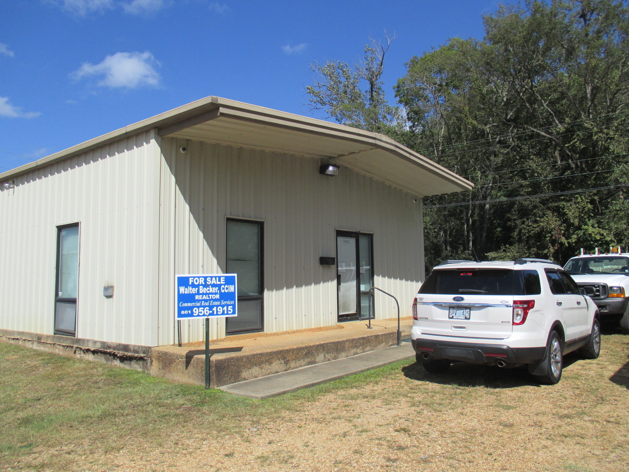 945 Foley St, Jackson, MS for sale Building Photo- Image 1 of 1