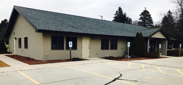 3310 45th St, Two Rivers, WI for sale Building Photo- Image 1 of 1