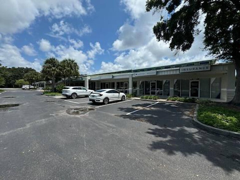 9065 Belcher Rd, Pinellas Park, FL for lease - Building Photo - Image 2 of 7