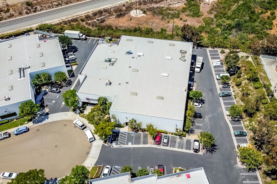 2555 Jason Ct, Oceanside, CA for lease - Building Photo - Image 3 of 10