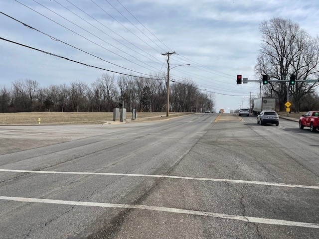 3319 W Kearney St, Springfield, MO for sale - Building Photo - Image 2 of 3