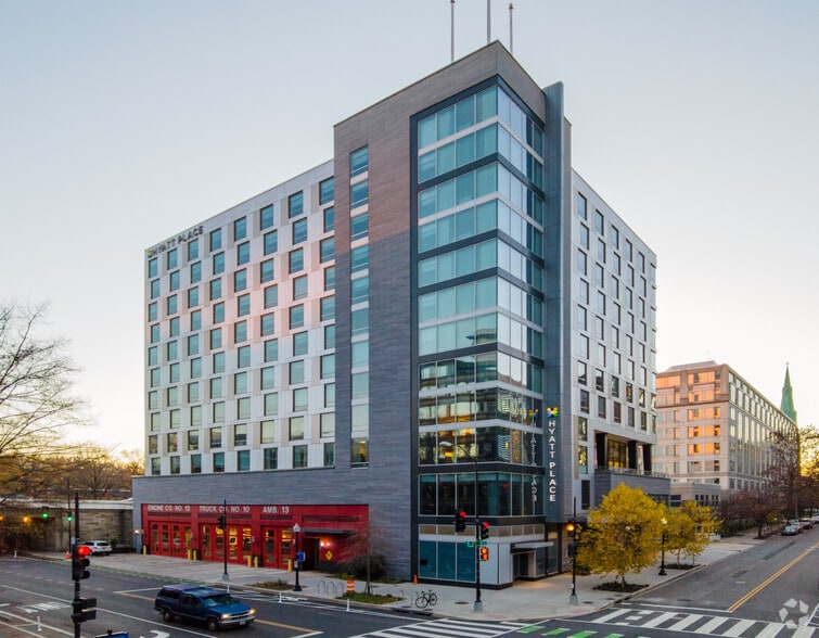 400 E St SW, Washington, DC for lease - Building Photo - Image 3 of 4