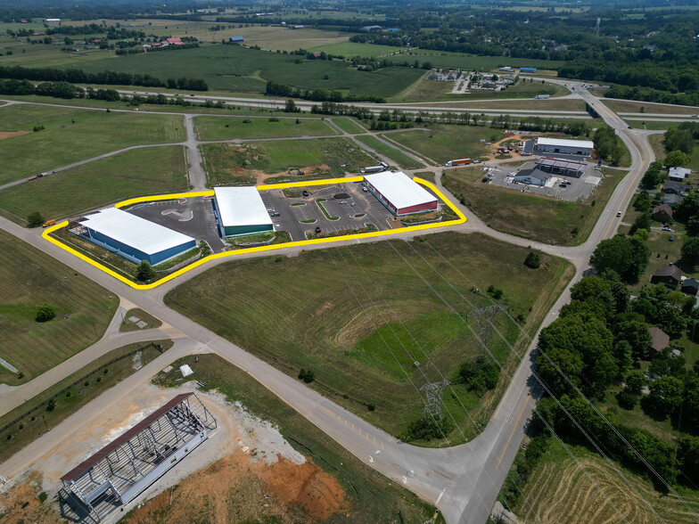 100 Lacefield, Midway, KY for lease - Building Photo - Image 1 of 17