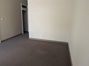 16955 Walden Rd, Montgomery, TX for lease Building Photo- Image 2 of 9