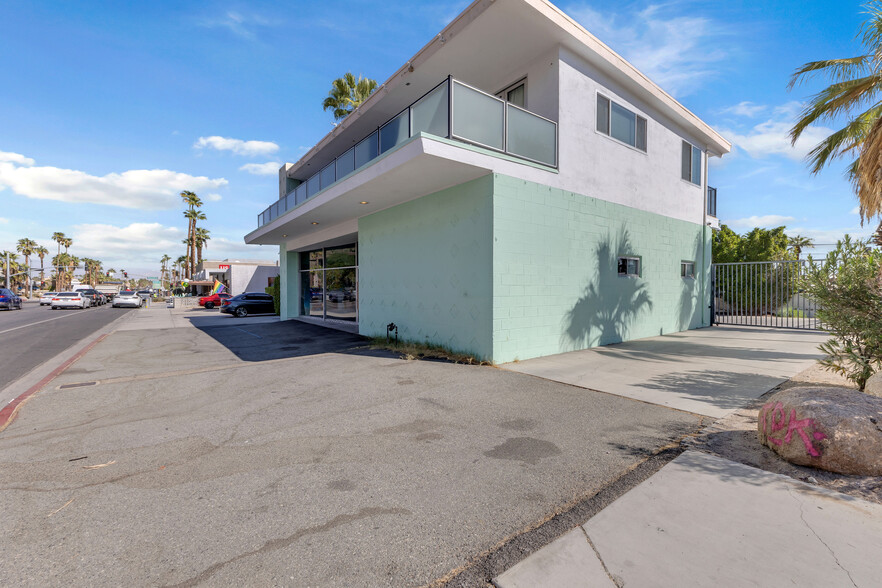 560-562 S Indian Canyon Dr, Palm Springs, CA for sale - Building Photo - Image 1 of 12