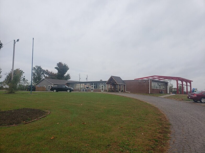 1411 E 1850 Rd, Lawrence, KS 66046